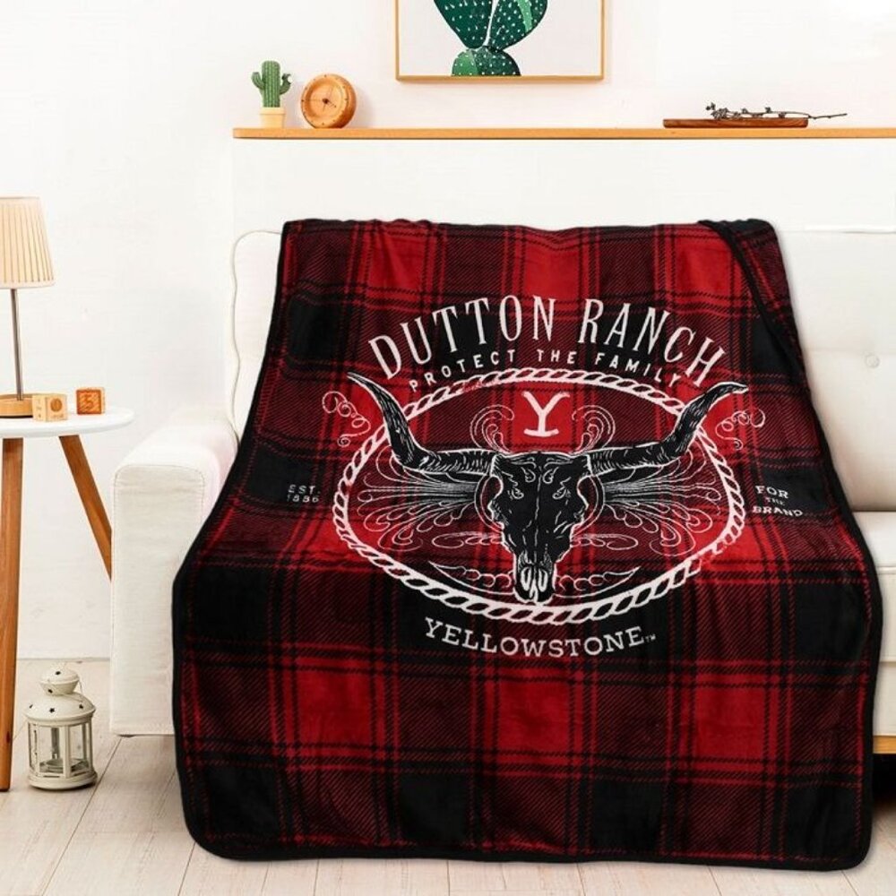 New Red Plaid Yellowstone Fleece Throw Gift Blanket Book Plush Dutton Ranch NIP - Picture 3 of 3